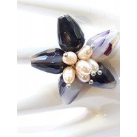 Anello fiore in agata viola e perle vere